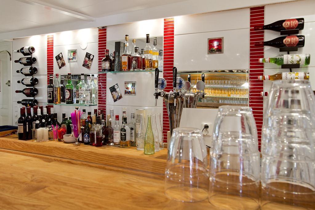 Hotell Mikaelsgarden Vårgårda 外观 照片